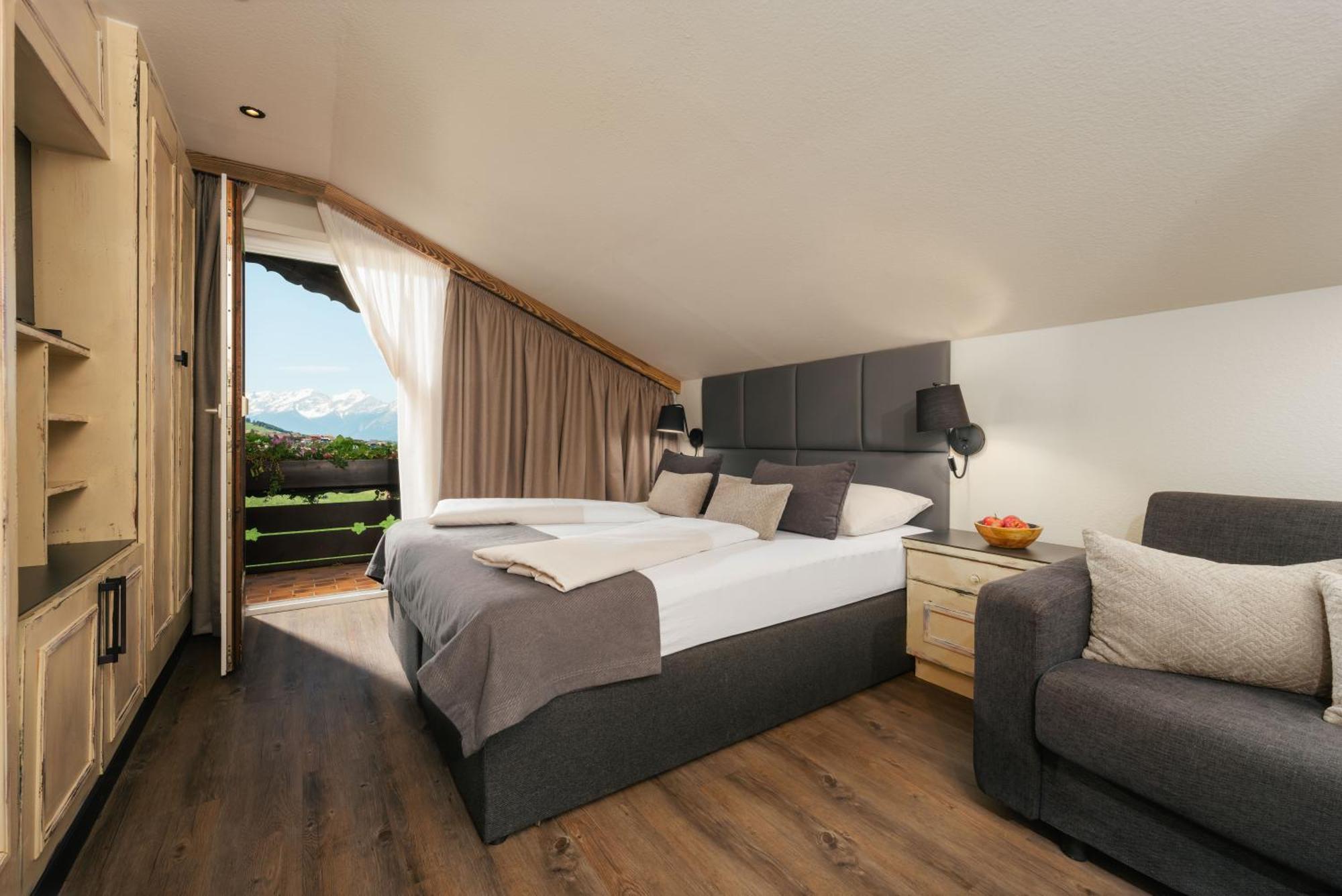 Mondi Hotel Аксамс Екстер'єр фото