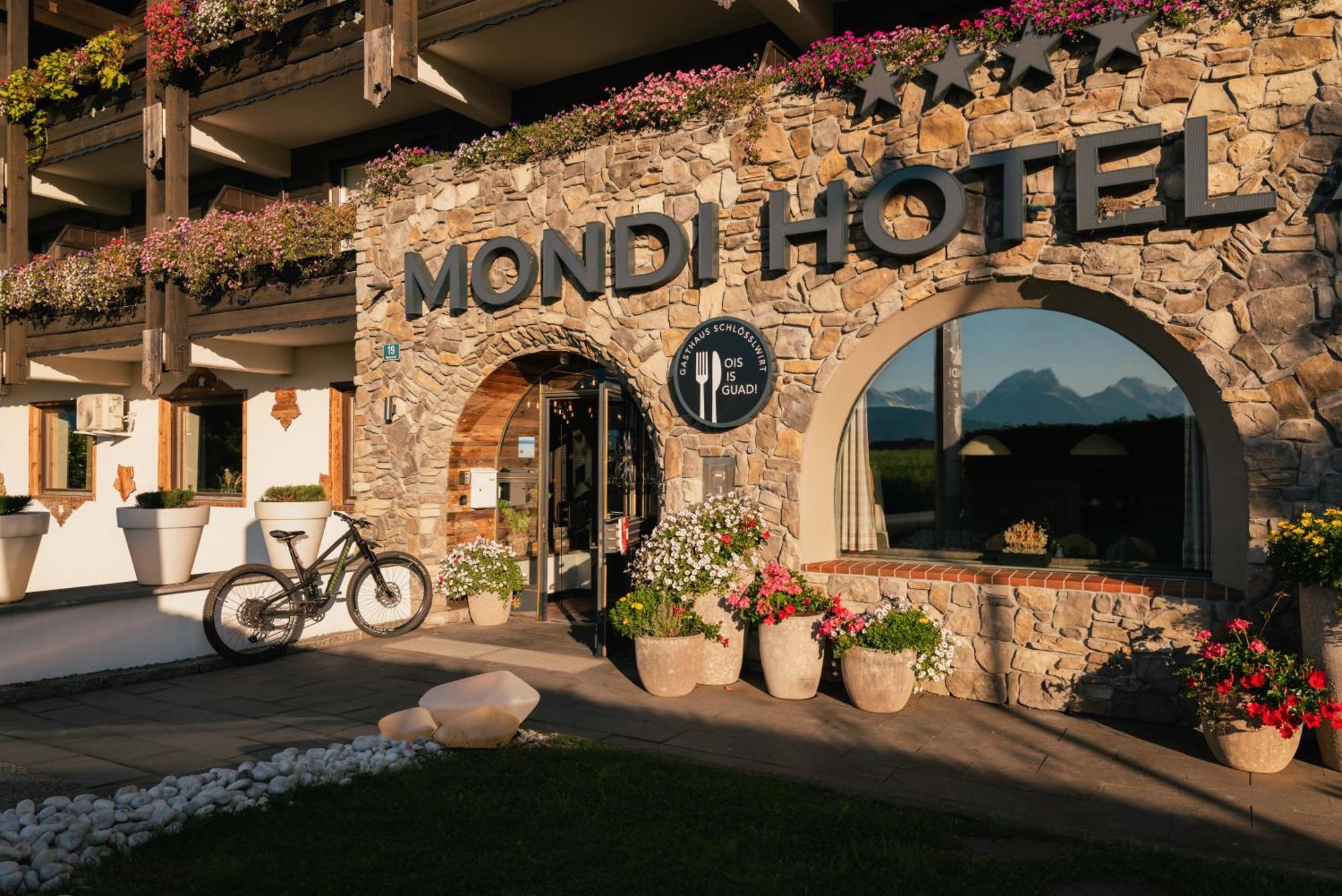 Mondi Hotel Аксамс Екстер'єр фото
