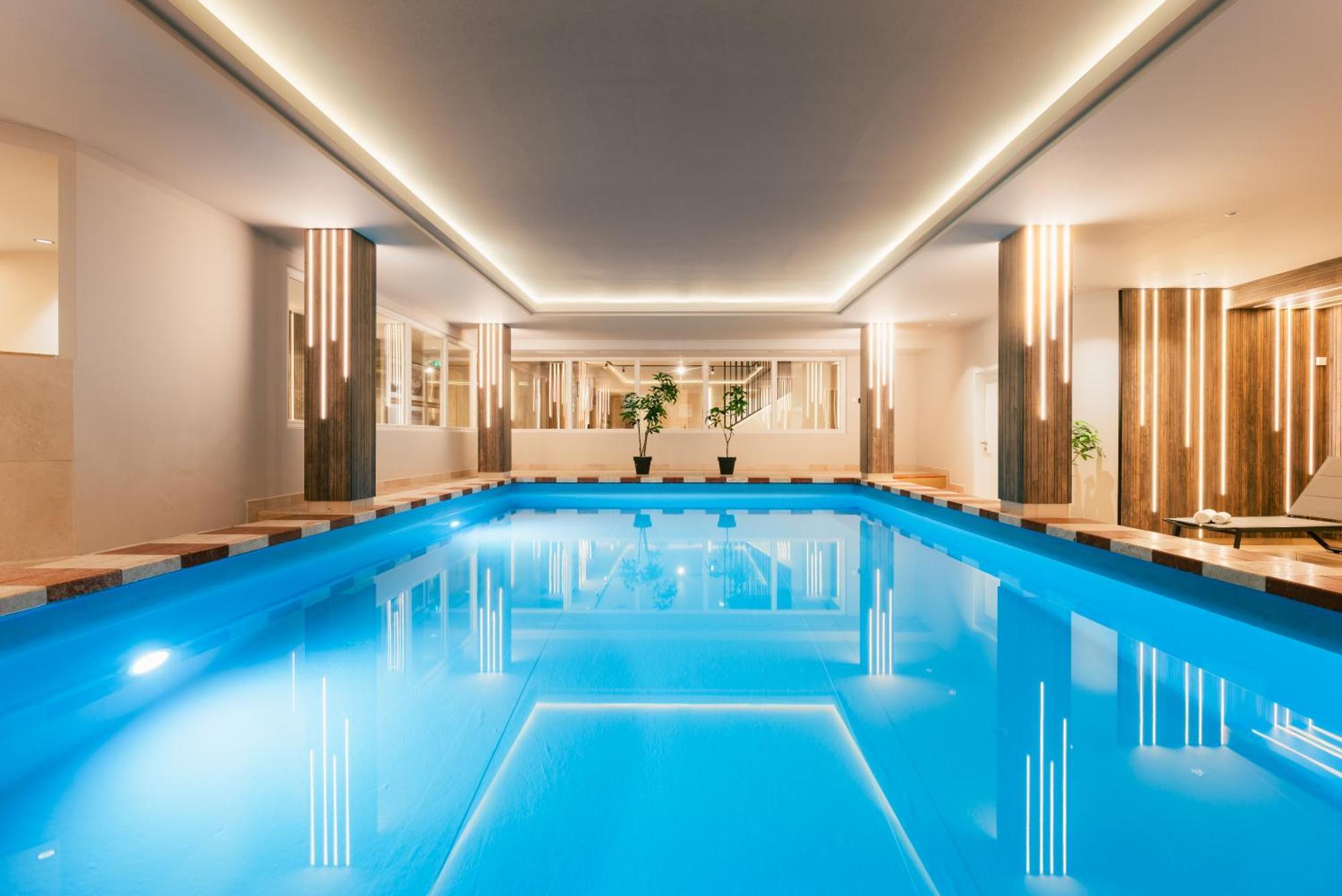 Mondi Hotel Аксамс Екстер'єр фото